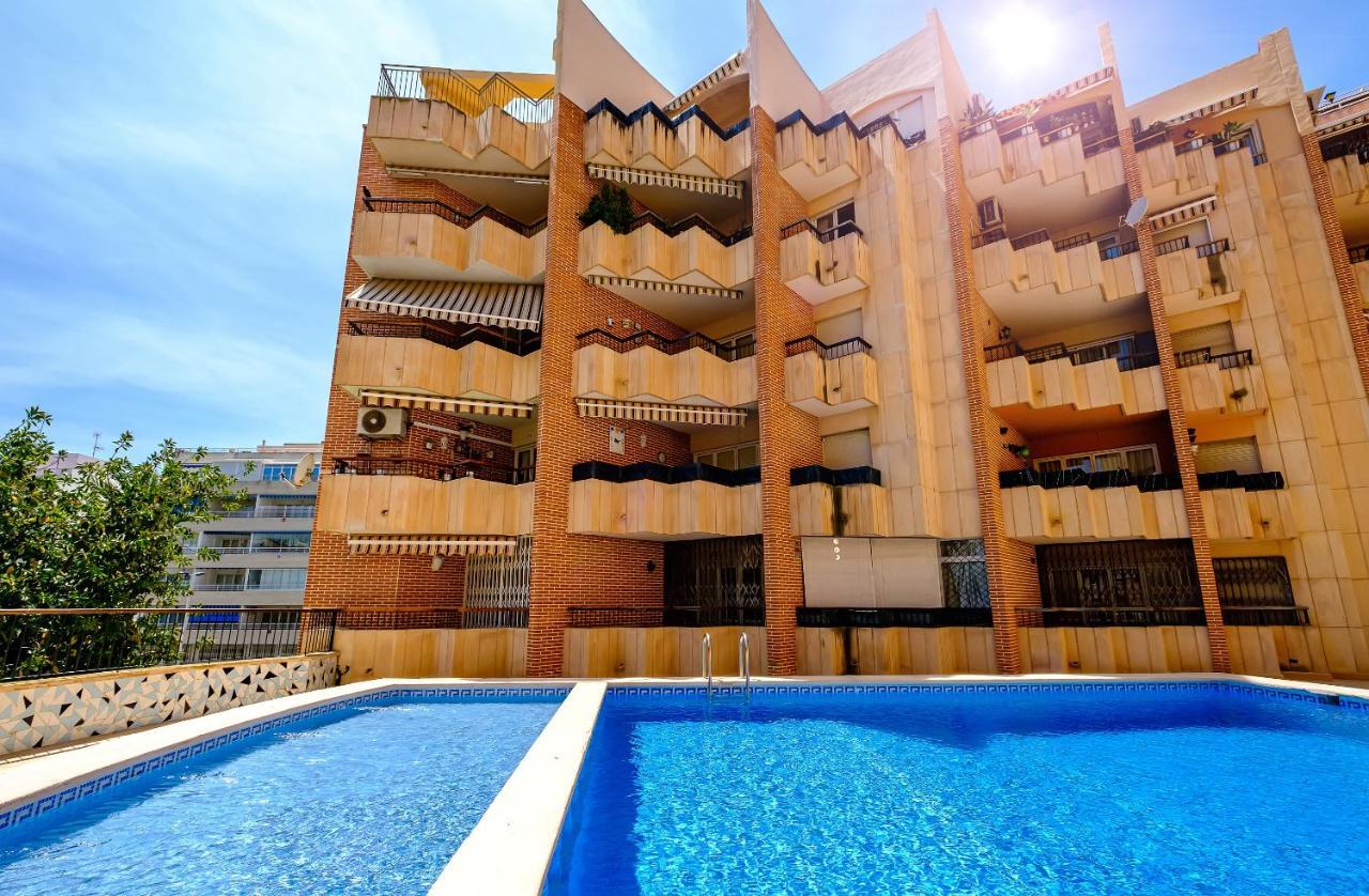 Holiday Royal Suite Concordia ตอร์เรเวียคา ภายนอก รูปภาพ