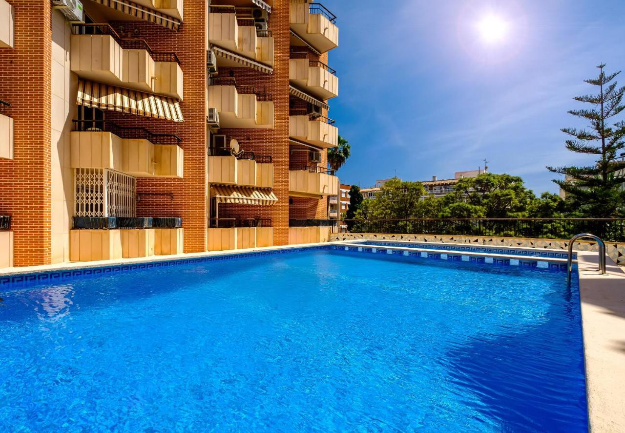 Holiday Royal Suite Concordia ตอร์เรเวียคา ภายนอก รูปภาพ