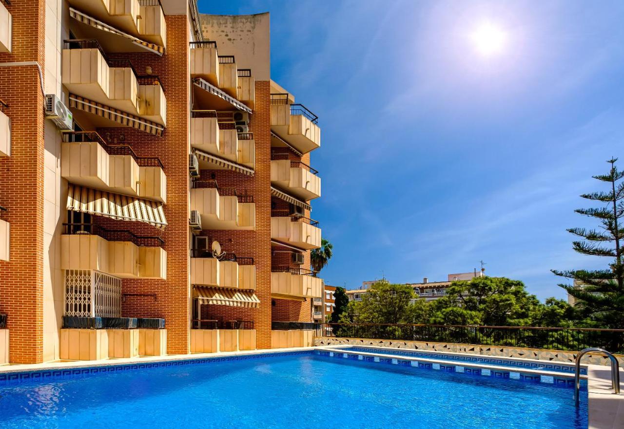 Holiday Royal Suite Concordia ตอร์เรเวียคา ภายนอก รูปภาพ